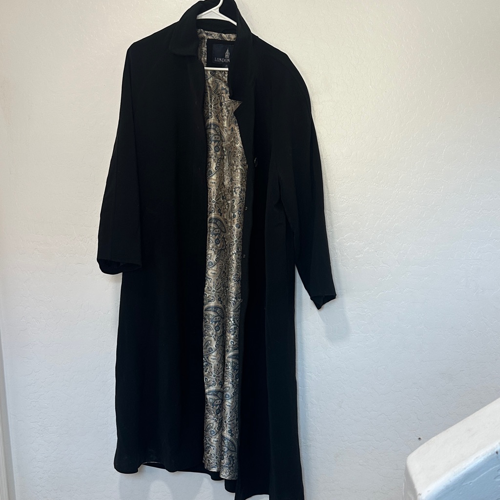 London Fog Women’s Size 12 Black Trench Coat Paisley Lining Long Outwear Pockets